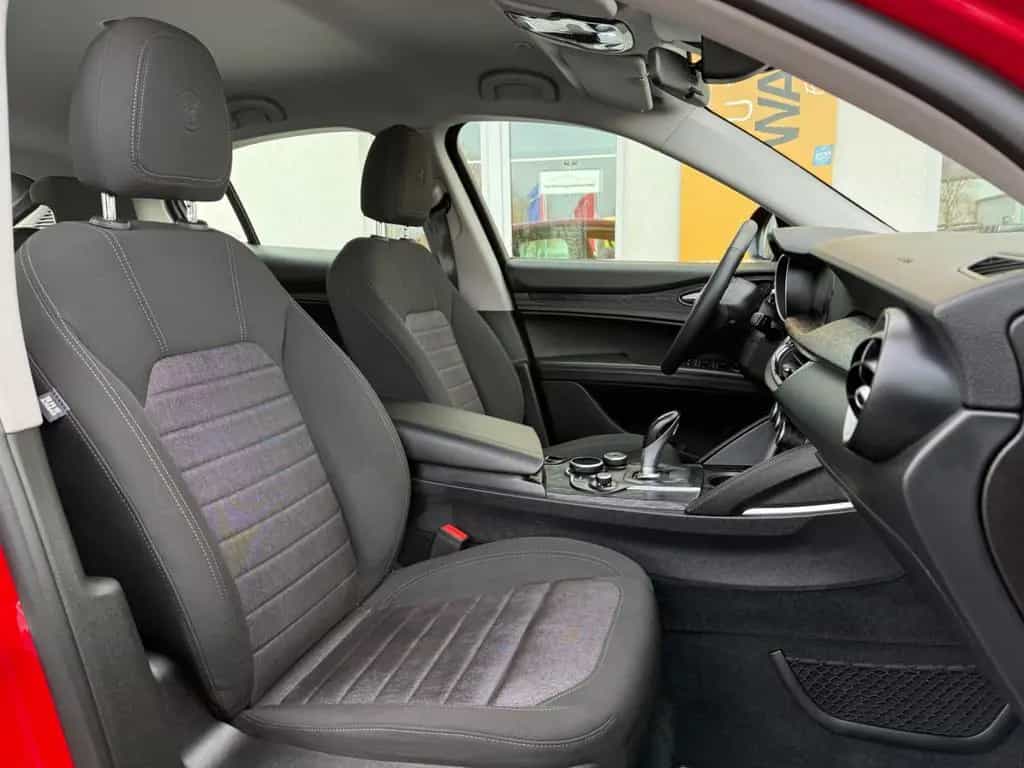 Alfa Romeo Stelvio Business  =AHK-Navi-SHZ-Abstands.Tempo 04/2019-photo-10