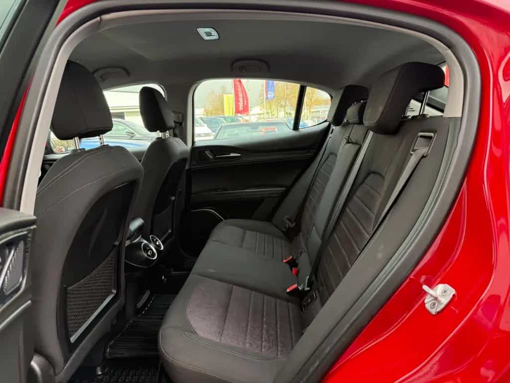 Alfa Romeo Stelvio Business  =AHK-Navi-SHZ-Abstands.Tempo 04/2019-photo-11