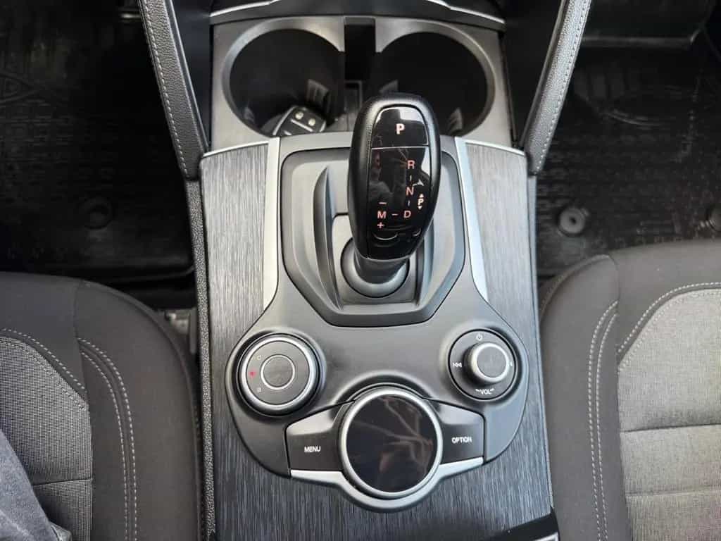 Alfa Romeo Stelvio Business  =AHK-Navi-SHZ-Abstands.Tempo 04/2019-photo-12