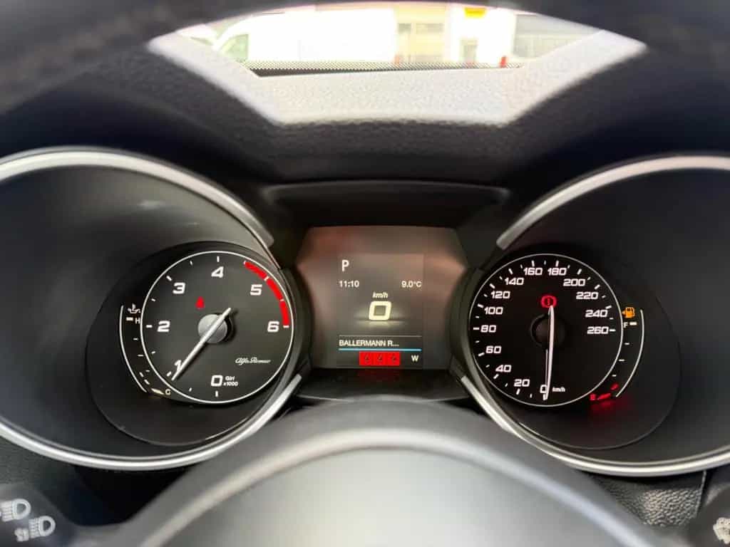 Alfa Romeo Stelvio Business  =AHK-Navi-SHZ-Abstands.Tempo 04/2019-photo-13