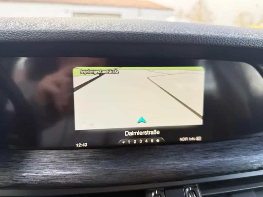 Alfa Romeo Stelvio Business  =AHK-Navi-SHZ-Abstands.Tempo 04/2019-photo-19