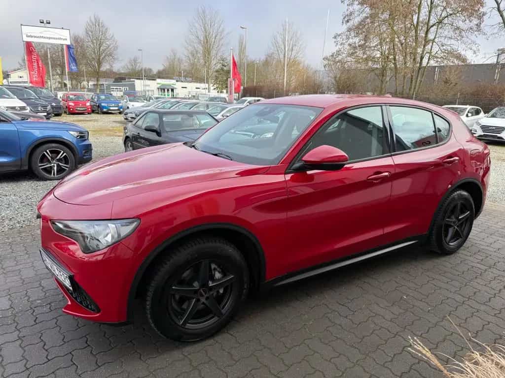 Alfa Romeo Stelvio Business  =AHK-Navi-SHZ-Abstands.Tempo 04/2019-photo-2