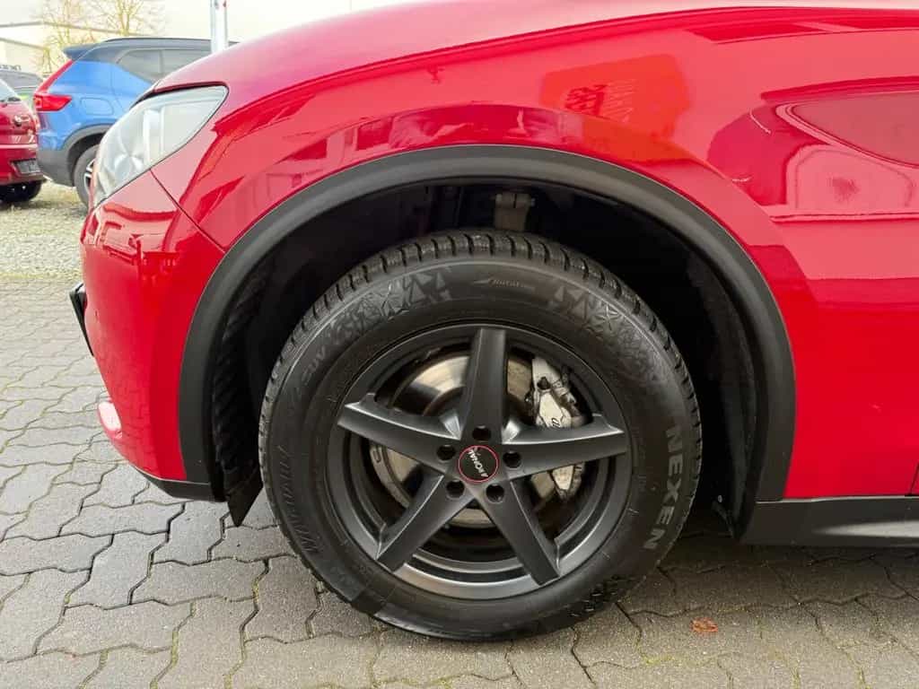 Alfa Romeo Stelvio Business  =AHK-Navi-SHZ-Abstands.Tempo 04/2019-photo-3