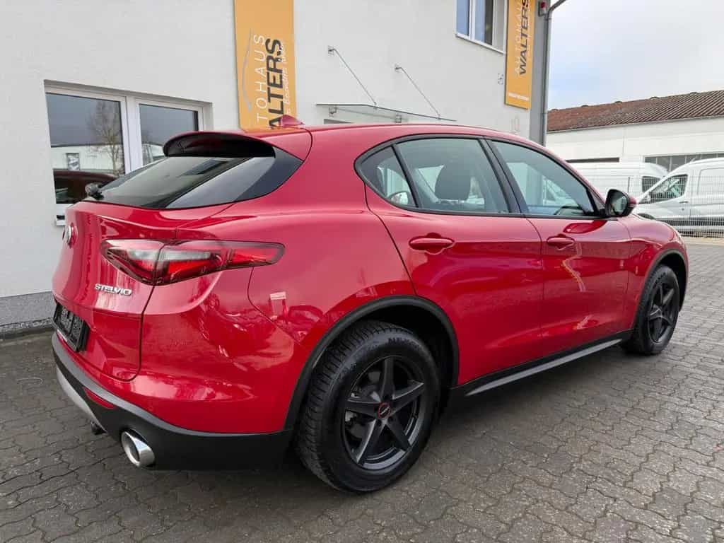 Alfa Romeo Stelvio Business  =AHK-Navi-SHZ-Abstands.Tempo 04/2019-photo-5
