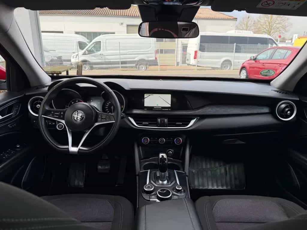 Alfa Romeo Stelvio Business  =AHK-Navi-SHZ-Abstands.Tempo 04/2019-photo-7