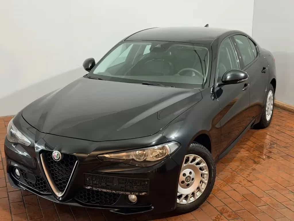 Alfa Romeo Giulia Super Automatik Leder Tempomat Ahk 07/2019-photo-2