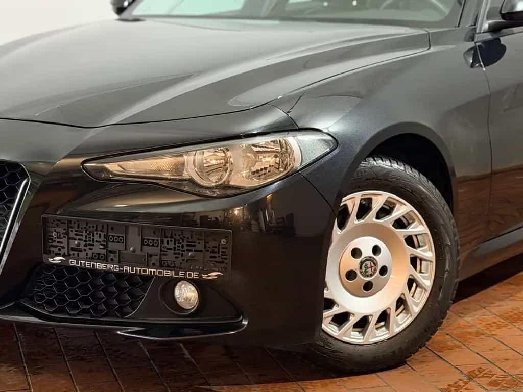 Alfa Romeo Giulia Super Automatik Leder Tempomat Ahk 07/2019-photo-3