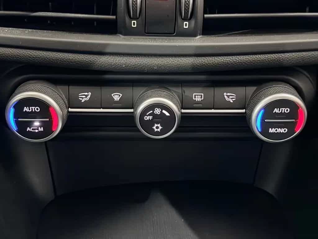 Alfa Romeo Giulia Super Automatik Leder Tempomat Ahk 07/2019-photo-32