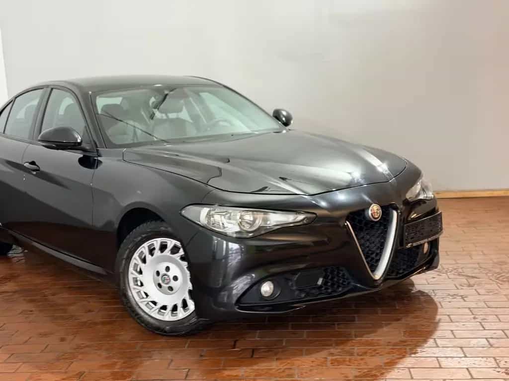 Alfa Romeo Giulia Super Automatik Leder Tempomat Ahk 07/2019-photo-4