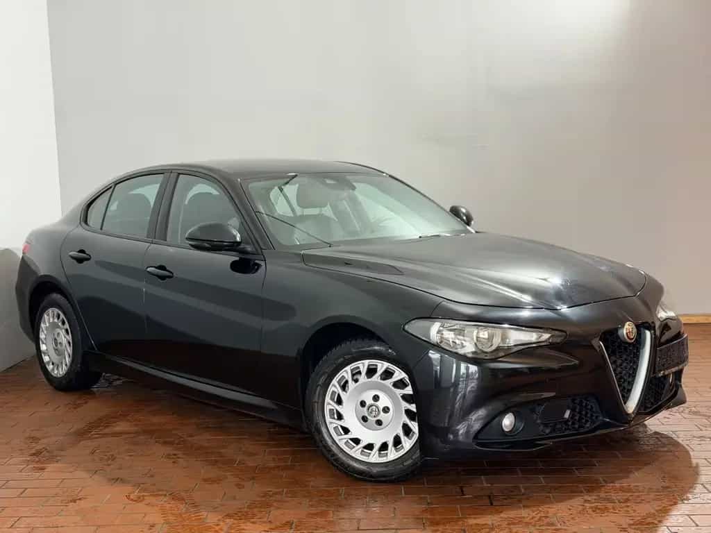 Alfa Romeo Giulia Super Automatik Leder Tempomat Ahk 07/2019-photo-5