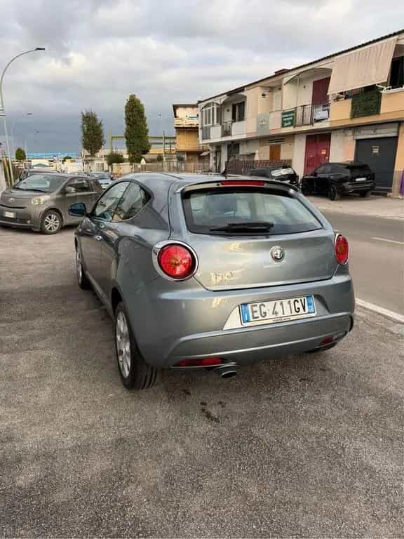 Alfa Romeo MiTo 1.6 JTDm-2 S&S Distinctive Sport 06/2011-photo-3