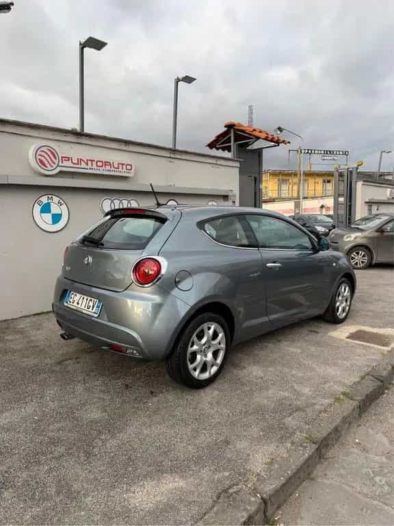 Alfa Romeo MiTo 1.6 JTDm-2 S&S Distinctive Sport 06/2011-photo-5