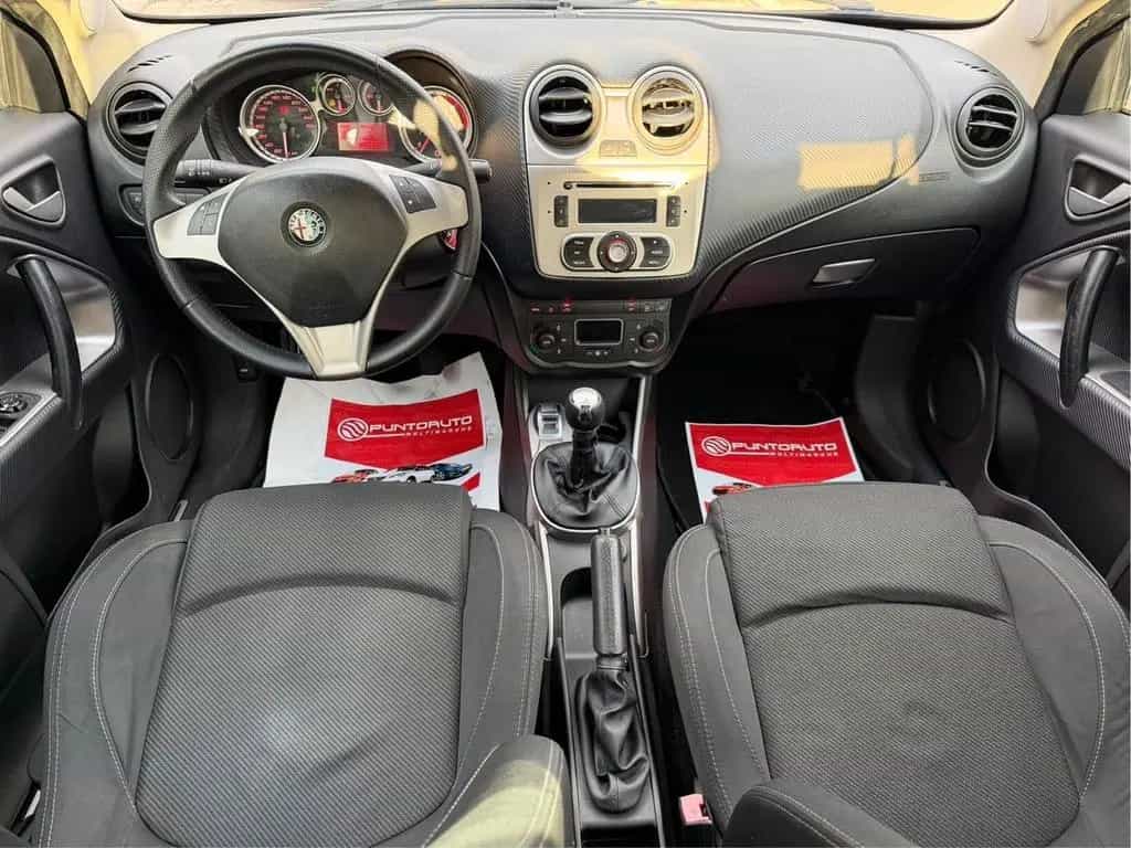 Alfa Romeo MiTo 1.6 JTDm-2 S&S Distinctive Sport 06/2011-photo-8