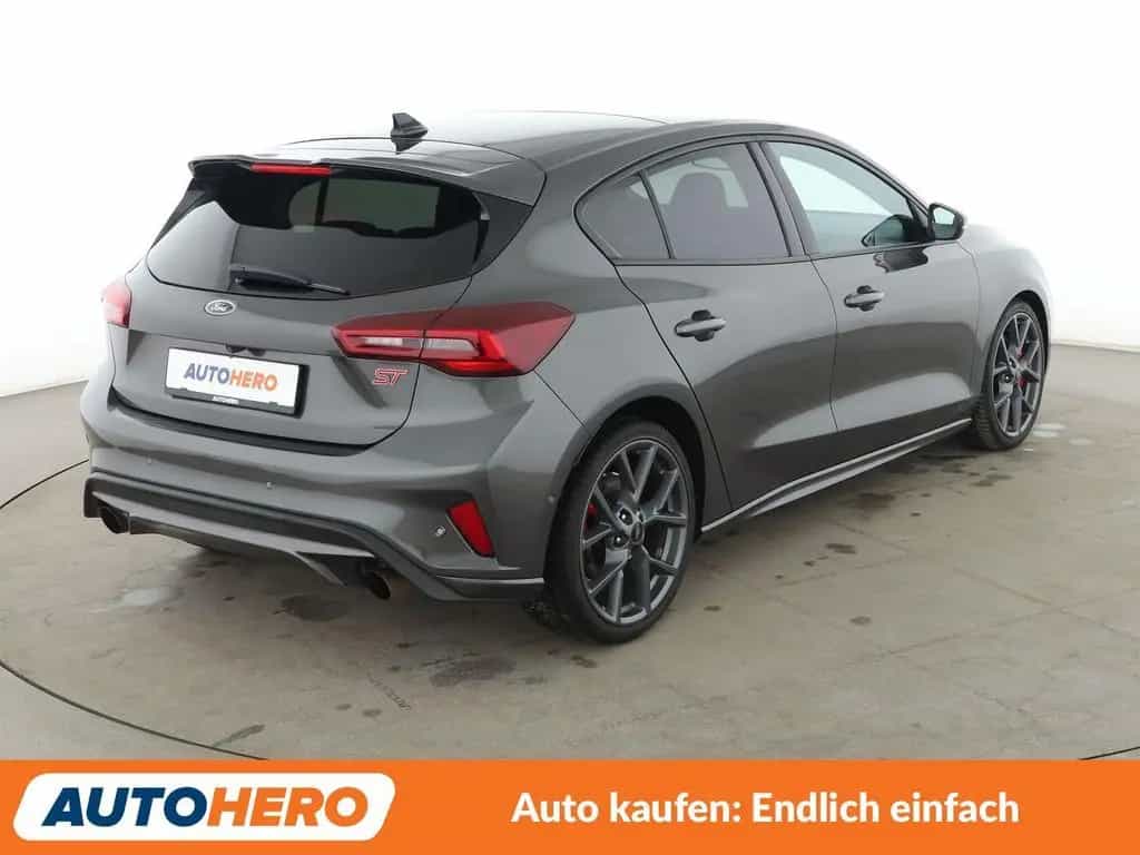 Ford Focus 2.3 EcoBoost ST X Aut*NAVI*LED*ACC*CAM*PDC 08/2022-photo-5