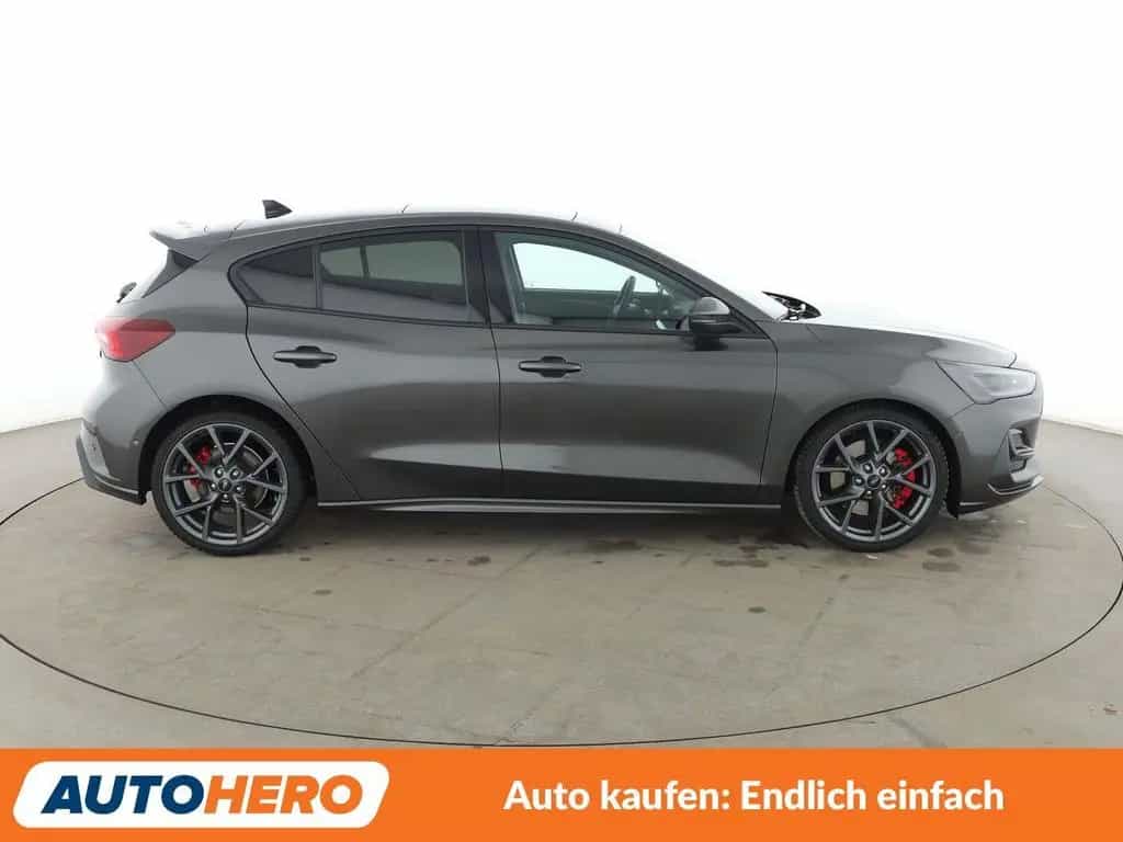 Ford Focus 2.3 EcoBoost ST X Aut*NAVI*LED*ACC*CAM*PDC 08/2022-photo-6