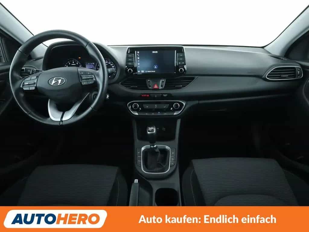Hyundai i30 1.0 TGDI Select*NAVI*SPUR*PDC*SHZ*KLIMA* 11/2019-photo-12