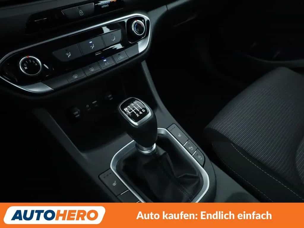 Hyundai i30 1.0 TGDI Select*NAVI*SPUR*PDC*SHZ*KLIMA* 11/2019-photo-24