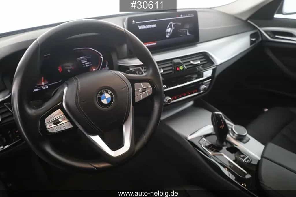 BMW 5 Series 520 d Touring #AHK#LED#Kamera#ACC#LiveCockpit# 08/2023-photo-10