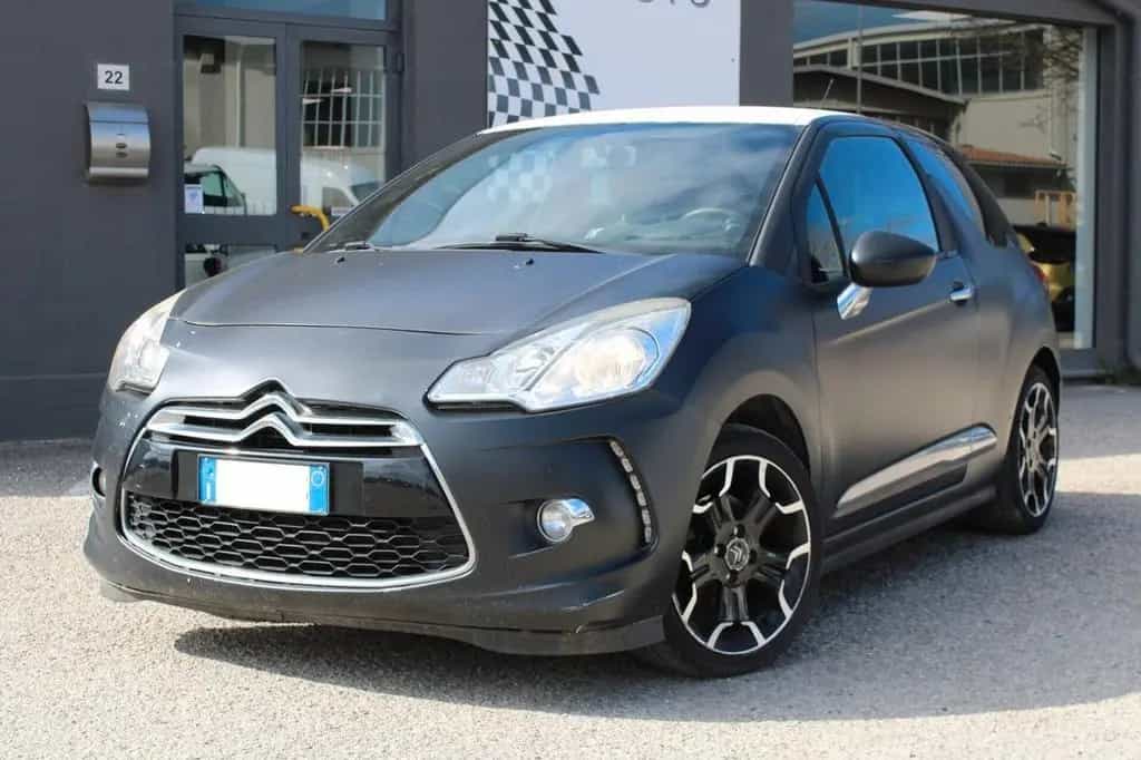 DS Automobiles DS3 Ds DS3 3 1.6 THP 155 Just Black 02/2011-photo-1