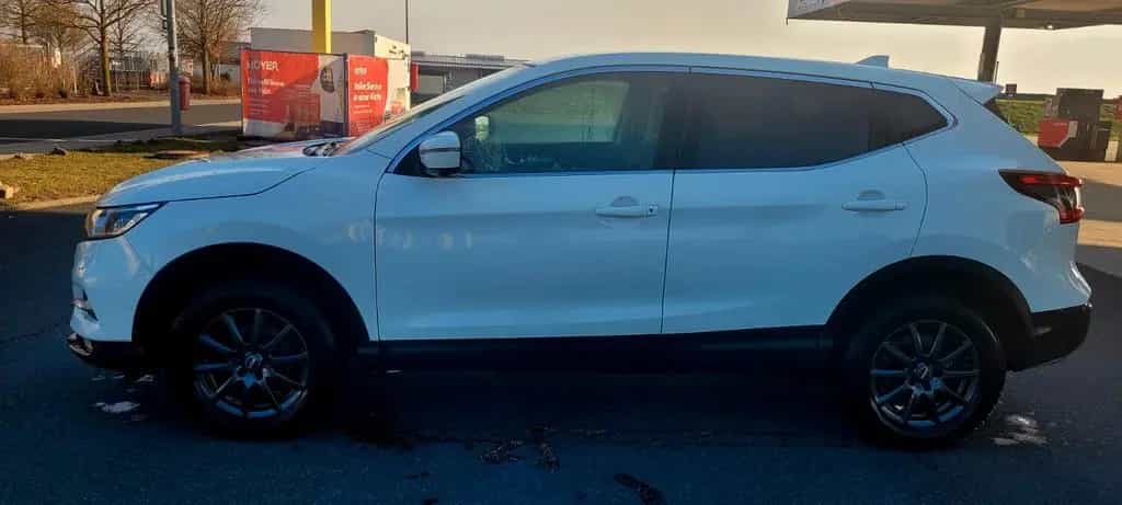 Nissan Qashqai N-Connecta/Navi/Garantie 09/2017-photo-1