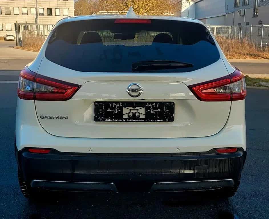Nissan Qashqai N-Connecta/Navi/Garantie 09/2017-photo-3