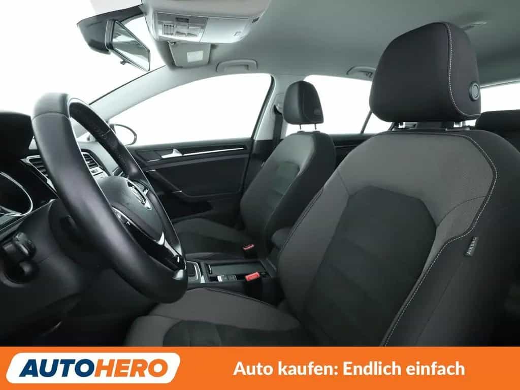 Volkswagen Golf VII 1.4 TSI Highline BM Aut.*LED*PDC*SHZ* 06/2018-photo-9