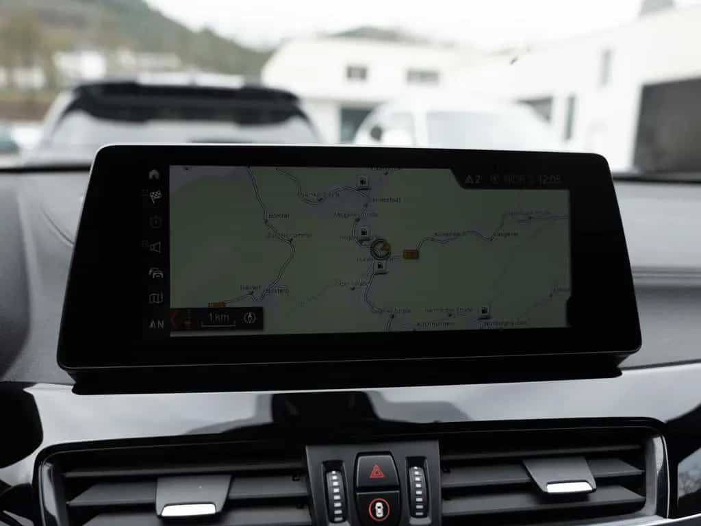 BMW X2 sDrive 20i M-Sport PANO AHK HUD LED W-LAN SHZ 06/2021-photo-13