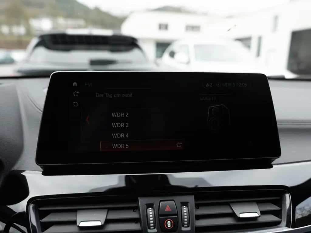 BMW X2 sDrive 20i M-Sport PANO AHK HUD LED W-LAN SHZ 06/2021-photo-14