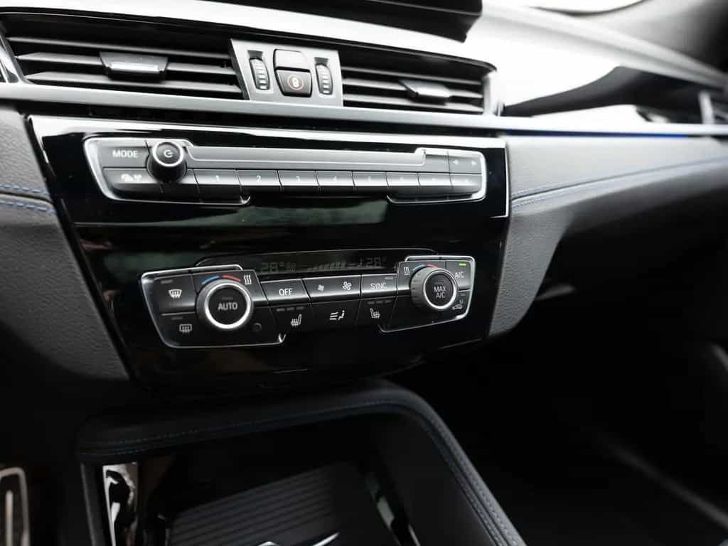 BMW X2 sDrive 20i M-Sport PANO AHK HUD LED W-LAN SHZ 06/2021-photo-17