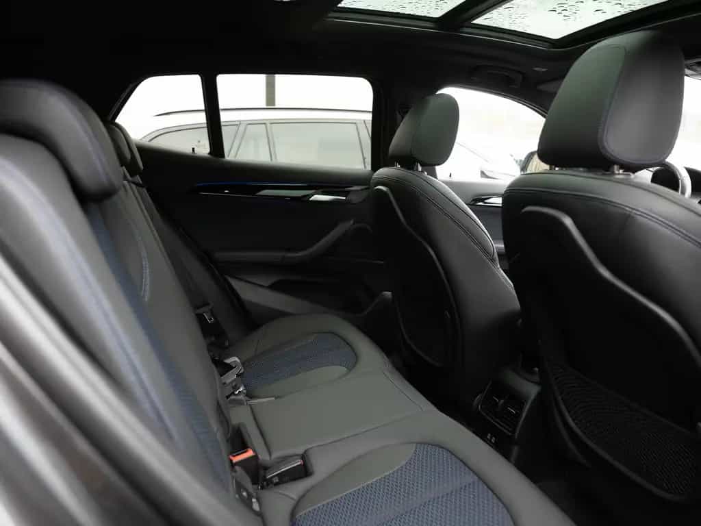 BMW X2 sDrive 20i M-Sport PANO AHK HUD LED W-LAN SHZ 06/2021-photo-7