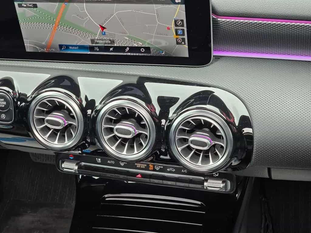 Mercedes-Benz CLA 220 d SB Progressive|Auto|Pano|AHK|Burme|Nig 11/2020-photo-28