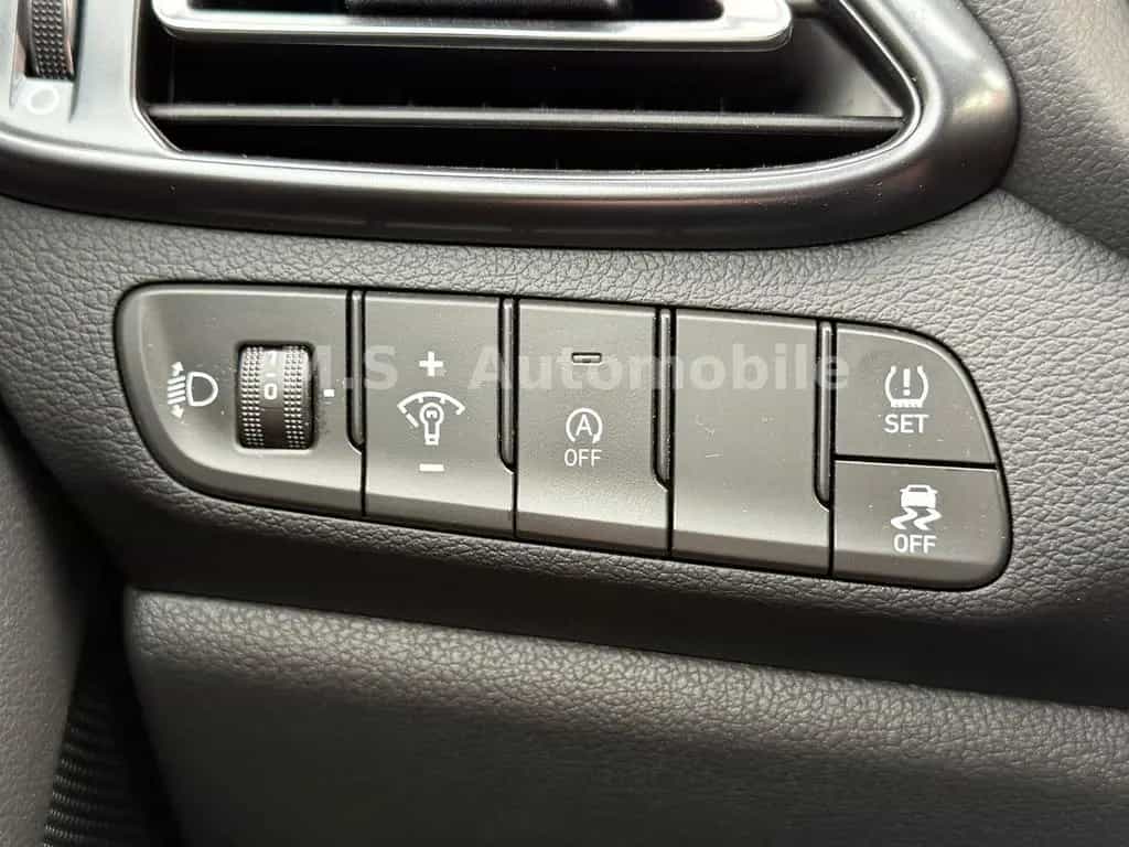 Hyundai i30 1.5T-GDI N Line*LED*Kamera&PDC*DAB*USB*Touch 10/2021-photo-28
