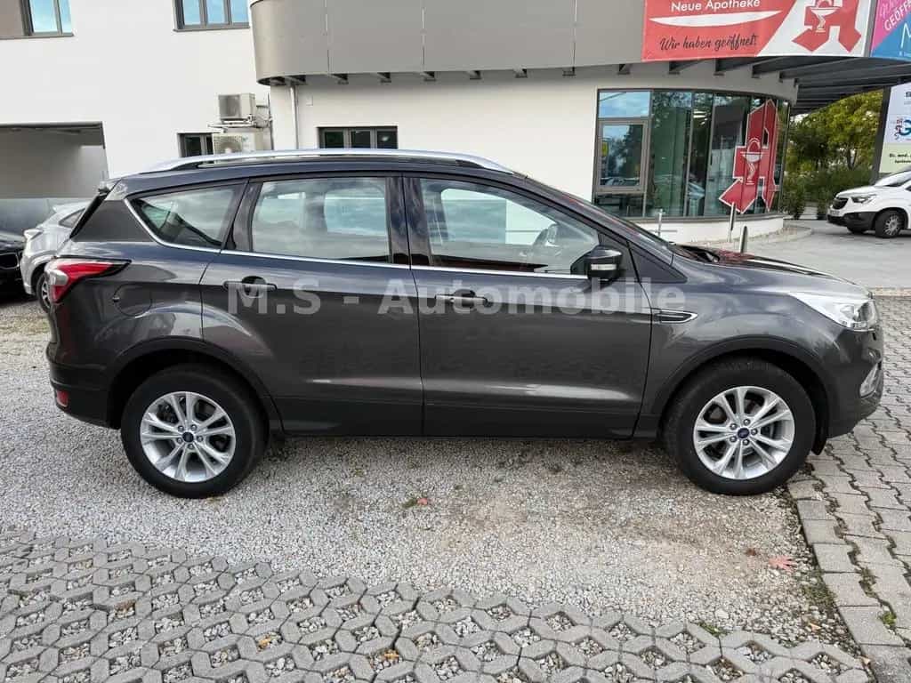 Ford Kuga 1.5EcoBoost Titanium*1.Hand*SHZ*PDC*DAB*Nav 09/2019-photo-5