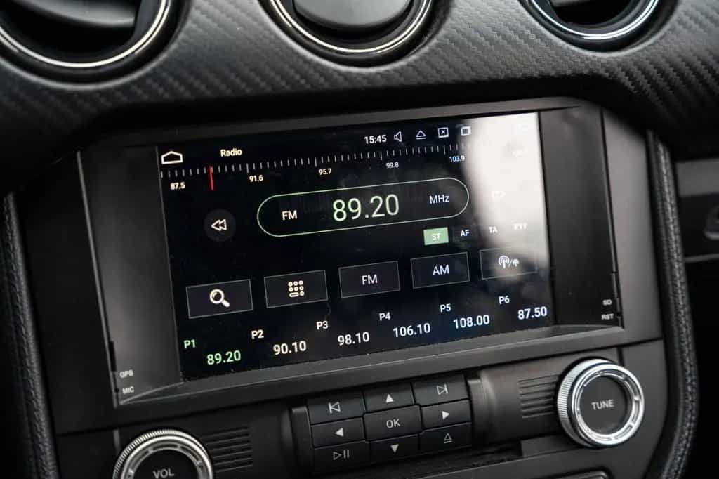 Ford Mustang 3,7 CABRIO LEDER XENON ALU ANDROID 01/2015-photo-41
