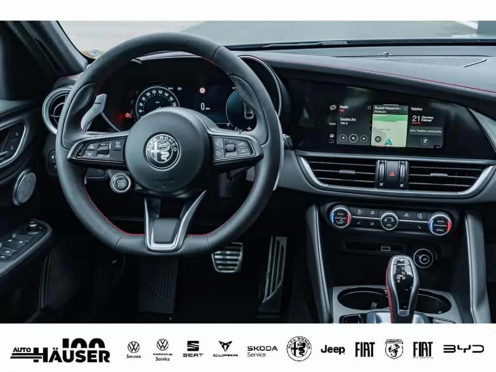Alfa Romeo Giulia Competizione MY23 2.0 Turbo AT8 Q4 HARMAN 02/2023-photo-15