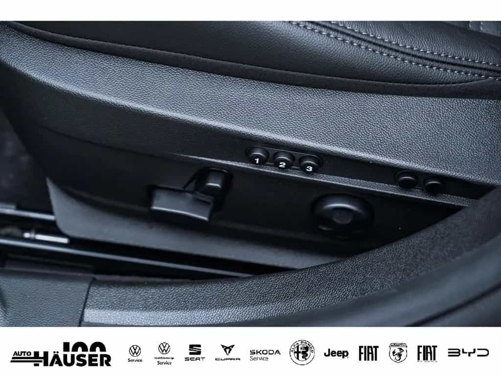 Alfa Romeo Giulia Competizione MY23 2.0 Turbo AT8 Q4 HARMAN 02/2023-photo-17