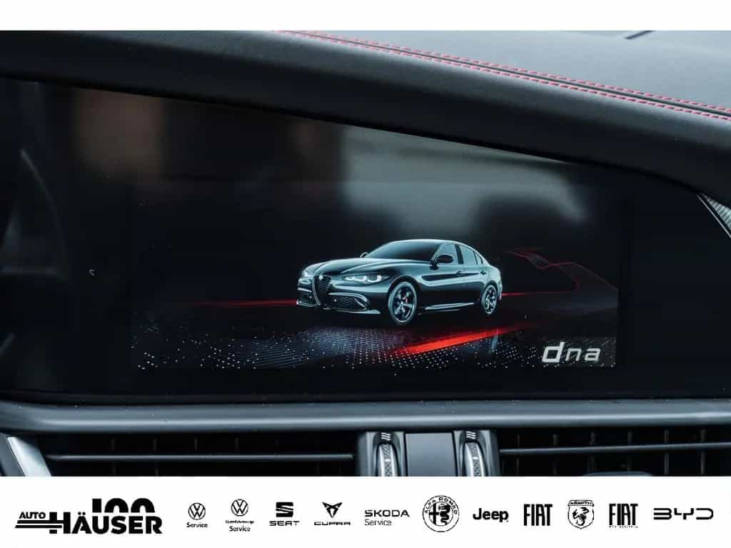 Alfa Romeo Giulia Competizione MY23 2.0 Turbo AT8 Q4 HARMAN 02/2023-photo-23