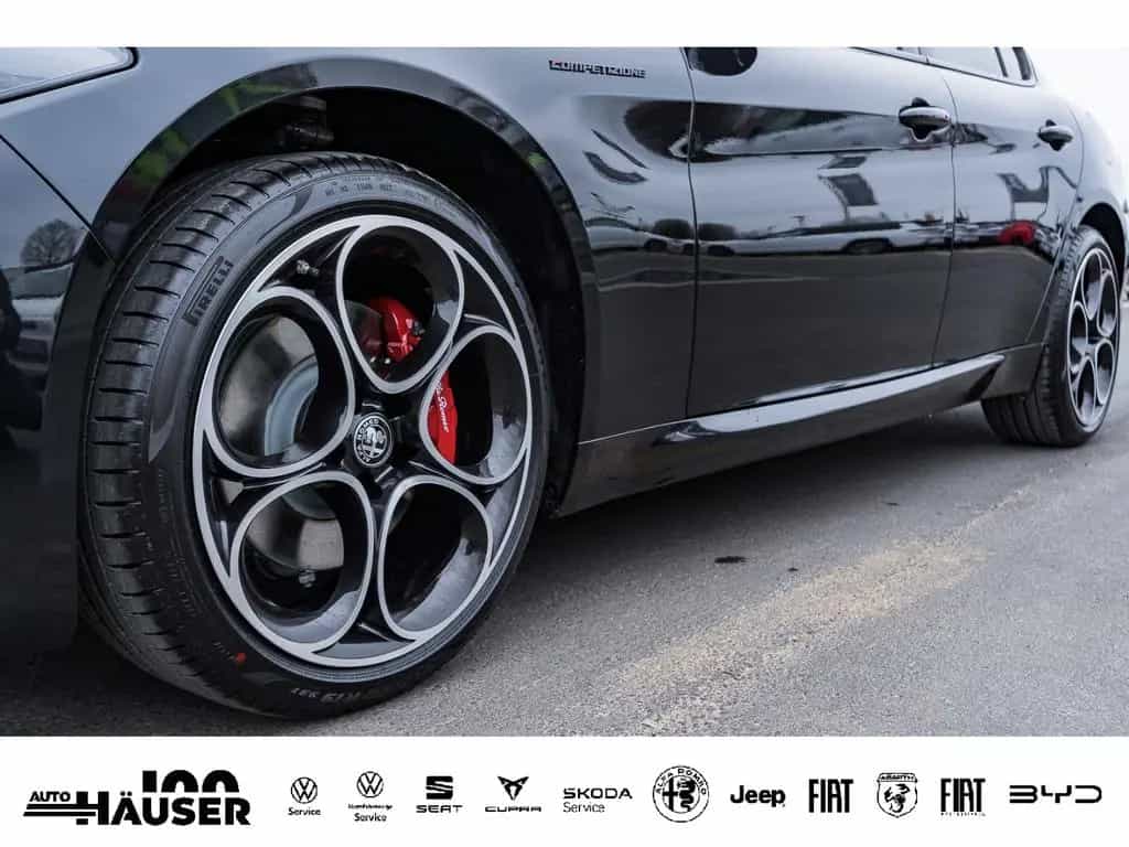 Alfa Romeo Giulia Competizione MY23 2.0 Turbo AT8 Q4 HARMAN 02/2023-photo-6