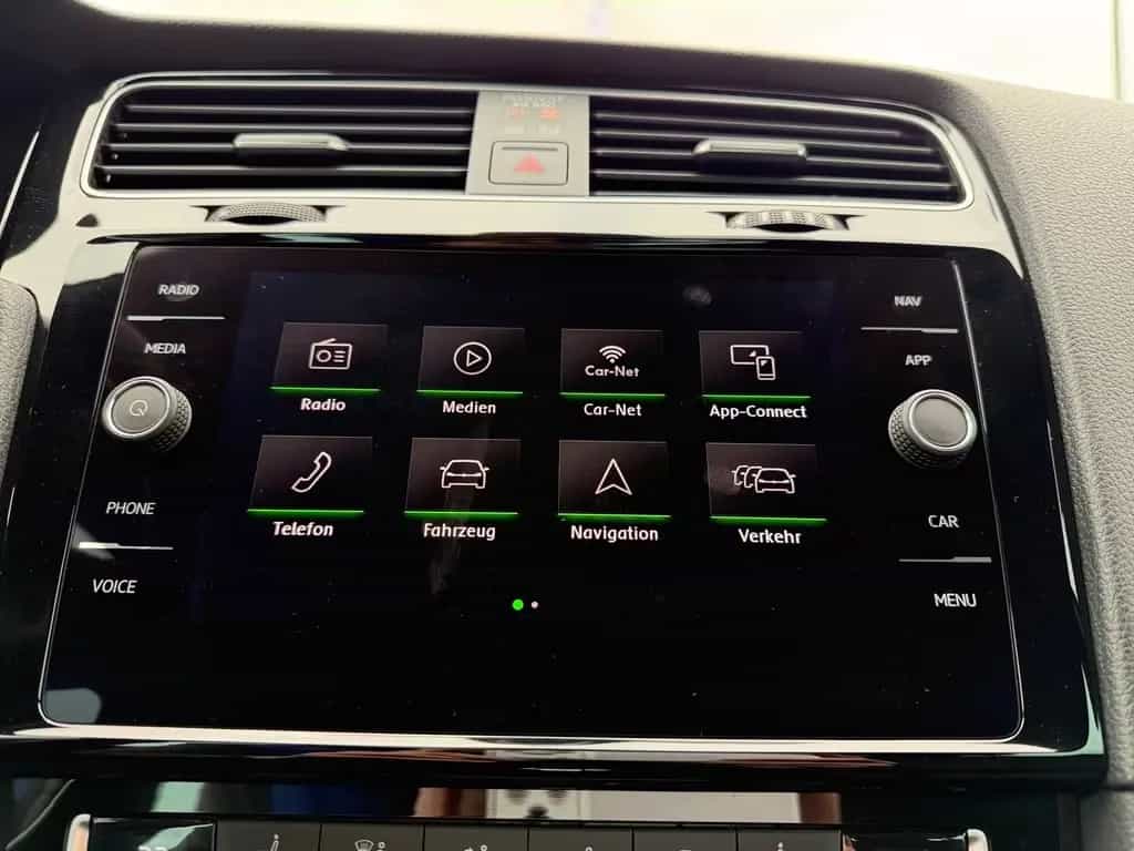 Volkswagen Golf VII Variant 2.0 R 4Motion LED Navi Kamera 12/2019-photo-23
