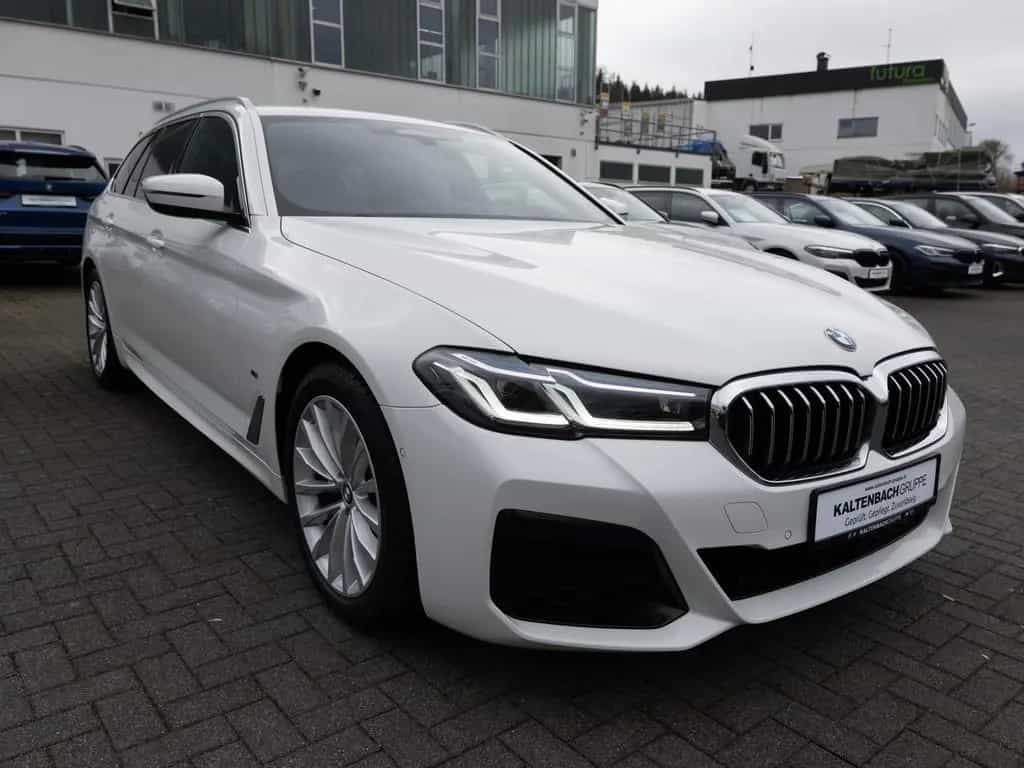 BMW 5 Series 520d Touring M-Sport FACEL. HUD LASER LED ACC 10/2022-photo-2