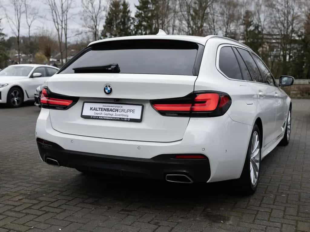 BMW 5 Series 520d Touring M-Sport FACEL. HUD LASER LED ACC 10/2022-photo-4