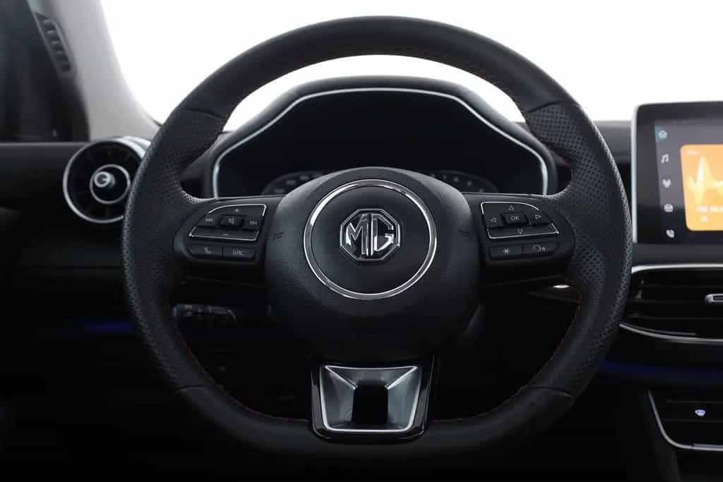 MG HS 1.5 T-GDI Luxury Aut. LED ACC Navi 360° Pano 03/2024-photo-13