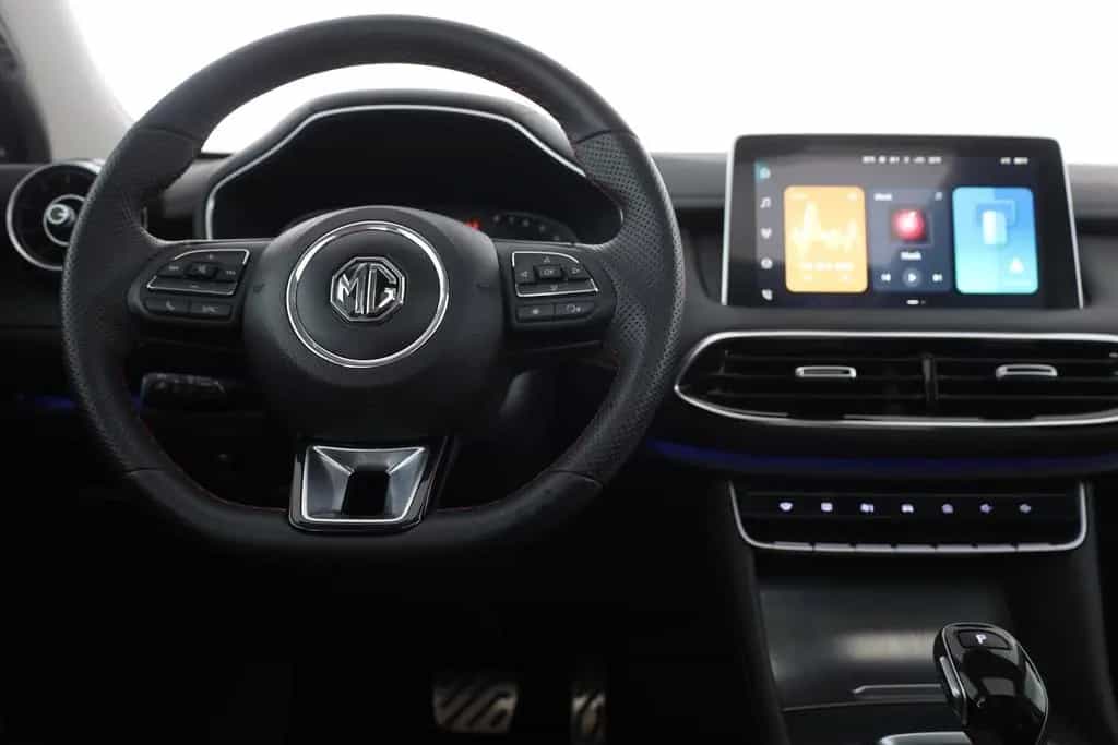 MG HS 1.5 T-GDI Luxury Aut. LED ACC Navi 360° Pano 03/2024-photo-9