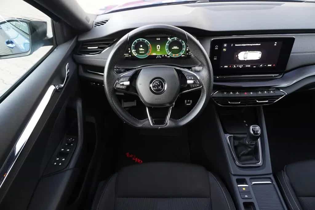 Skoda Octavia Combi 1.5 TSI Style Navi LED Sitzheizung 11/2020-photo-11