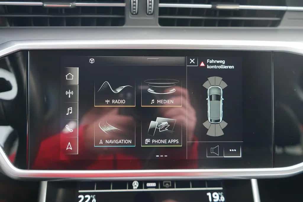 Audi A6 Avant 40 TDI sport LED Navi DAB ACC PDC AHK 02/2021-photo-23