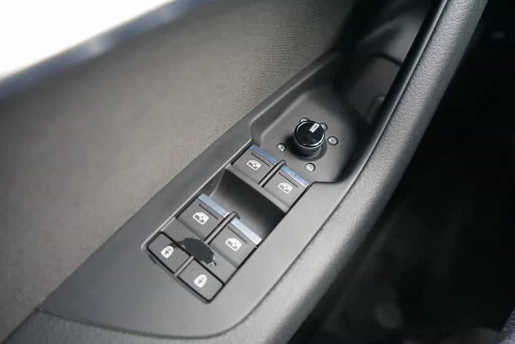 Audi A6 Avant 40 TDI sport LED Navi DAB ACC PDC AHK 02/2021-photo-24