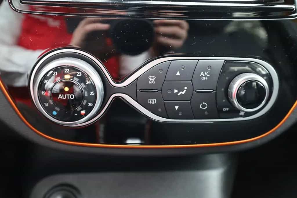Renault Captur 1.2 TCE 120 EDC Totwinkel Tempomat Kamera 04/2019-photo-15
