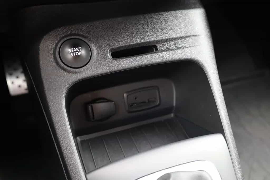 Renault Captur 1.2 TCE 120 EDC Totwinkel Tempomat Kamera 04/2019-photo-16