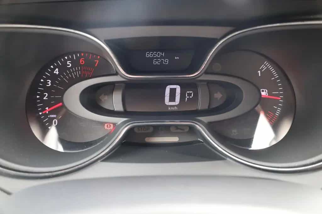 Renault Captur 1.2 TCE 120 EDC Totwinkel Tempomat Kamera 04/2019-photo-25