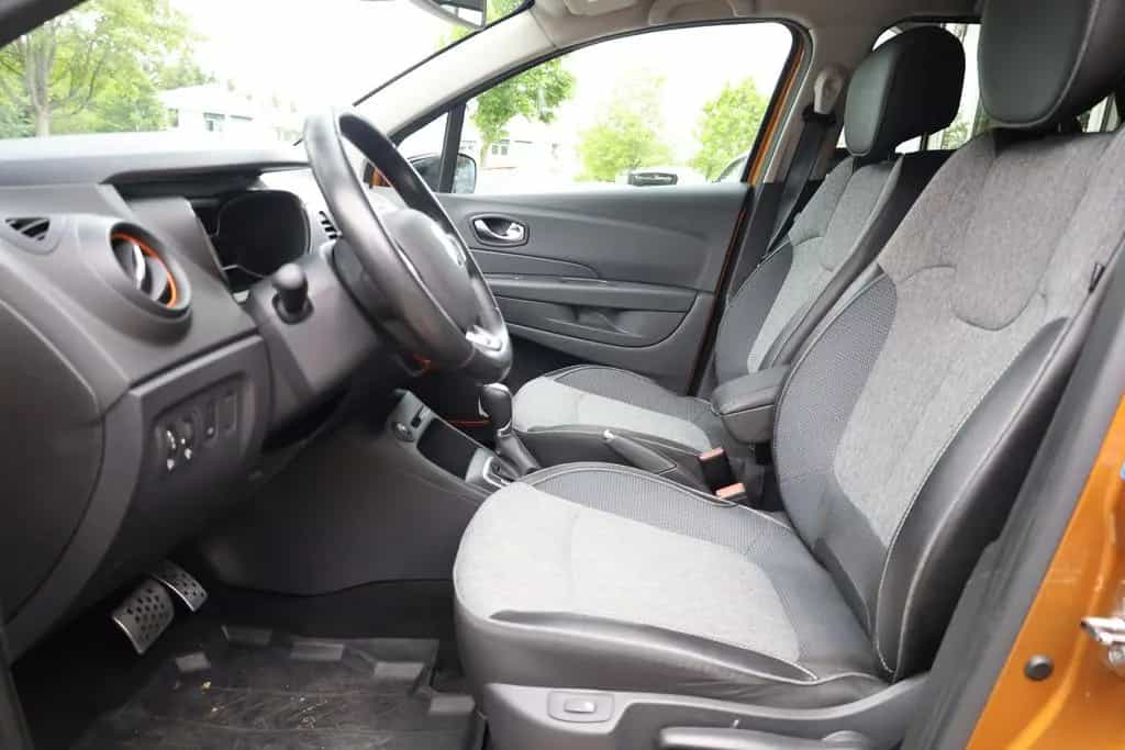 Renault Captur 1.2 TCE 120 EDC Totwinkel Tempomat Kamera 04/2019-photo-28